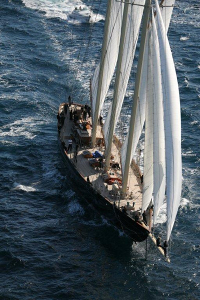 Lo schooner Atlantic (2)