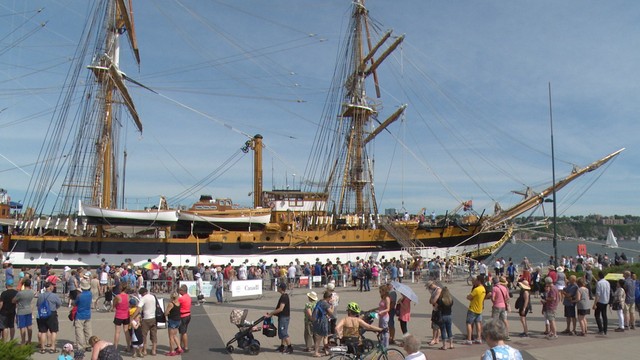 nave vespucci ormeggiata a quebec city 35634373550 o