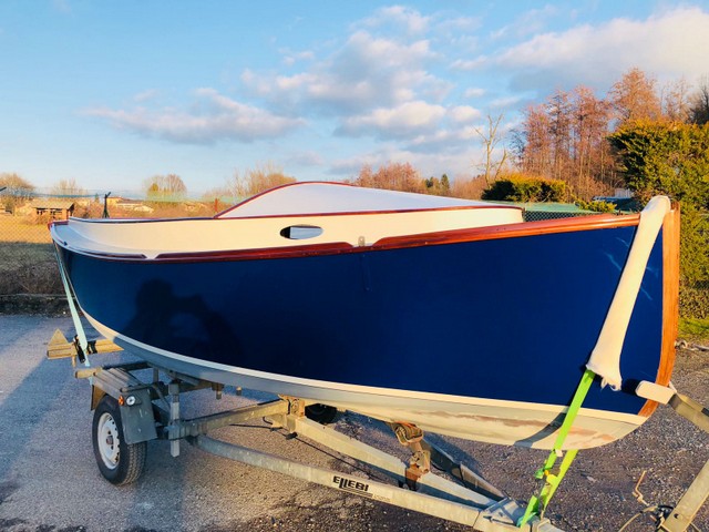 Il Catboat Trudy sul carrello stradale 1