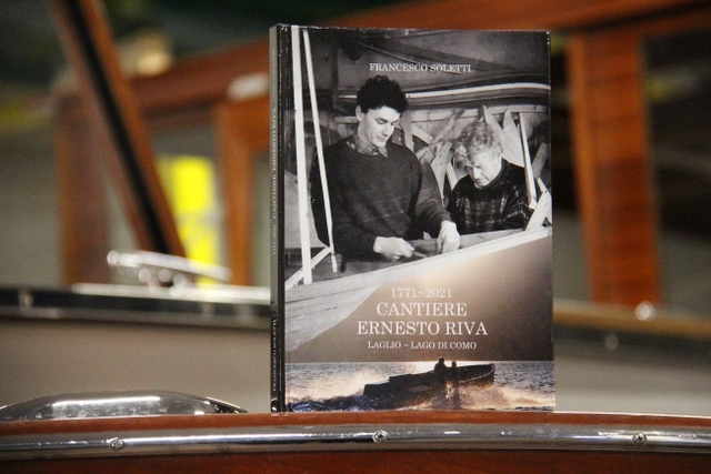 Libro Cantiere E. Riva Foto Maccione