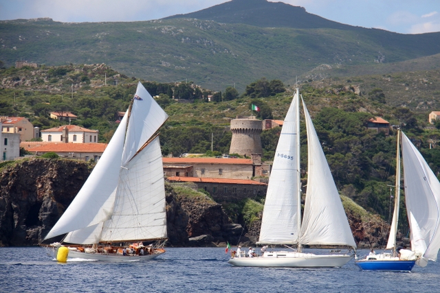Vele dEpoca in Capraia Foto Maccione