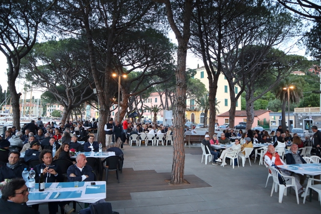 Cena equipaggi Le Grazie Foto Maccione
