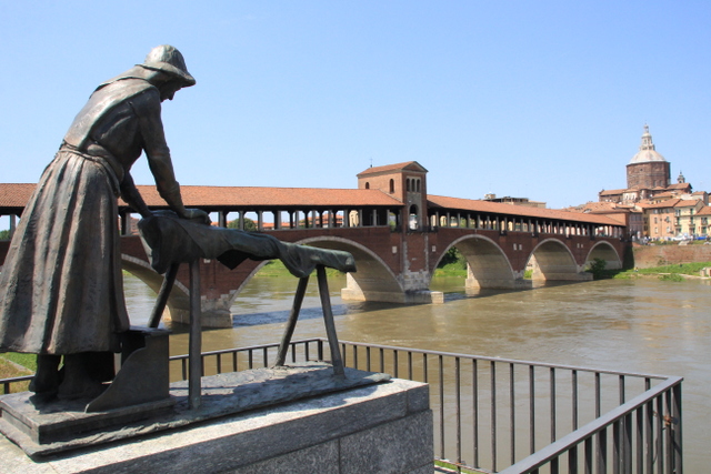 Il Ponte Coperto di Pavia Foto Maccione 1