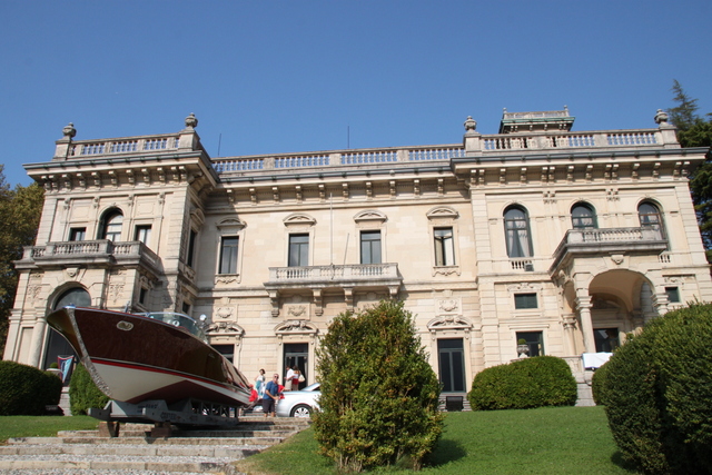 Villa Erba, ex residenza estiva del regista Luchino Visconti (2)