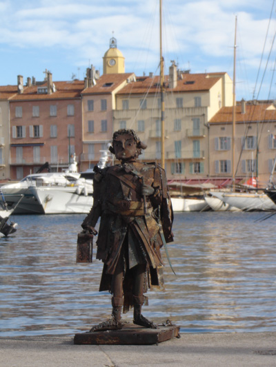 La scultura di Bailli de Suffren