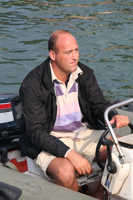 Luca Ciomei durante l'assistenza a una regata