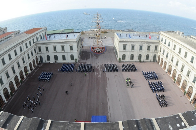 La cerimonia svoltasi nel piazzale dellAccademia Navale di Livorno