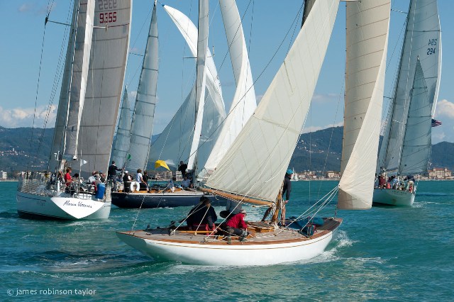 La flotta in regata