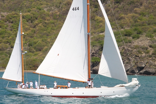 Mariella in regata ad Antigua nel 2012 (1)