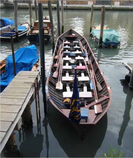 La Church Boat allArsenale di Venezia