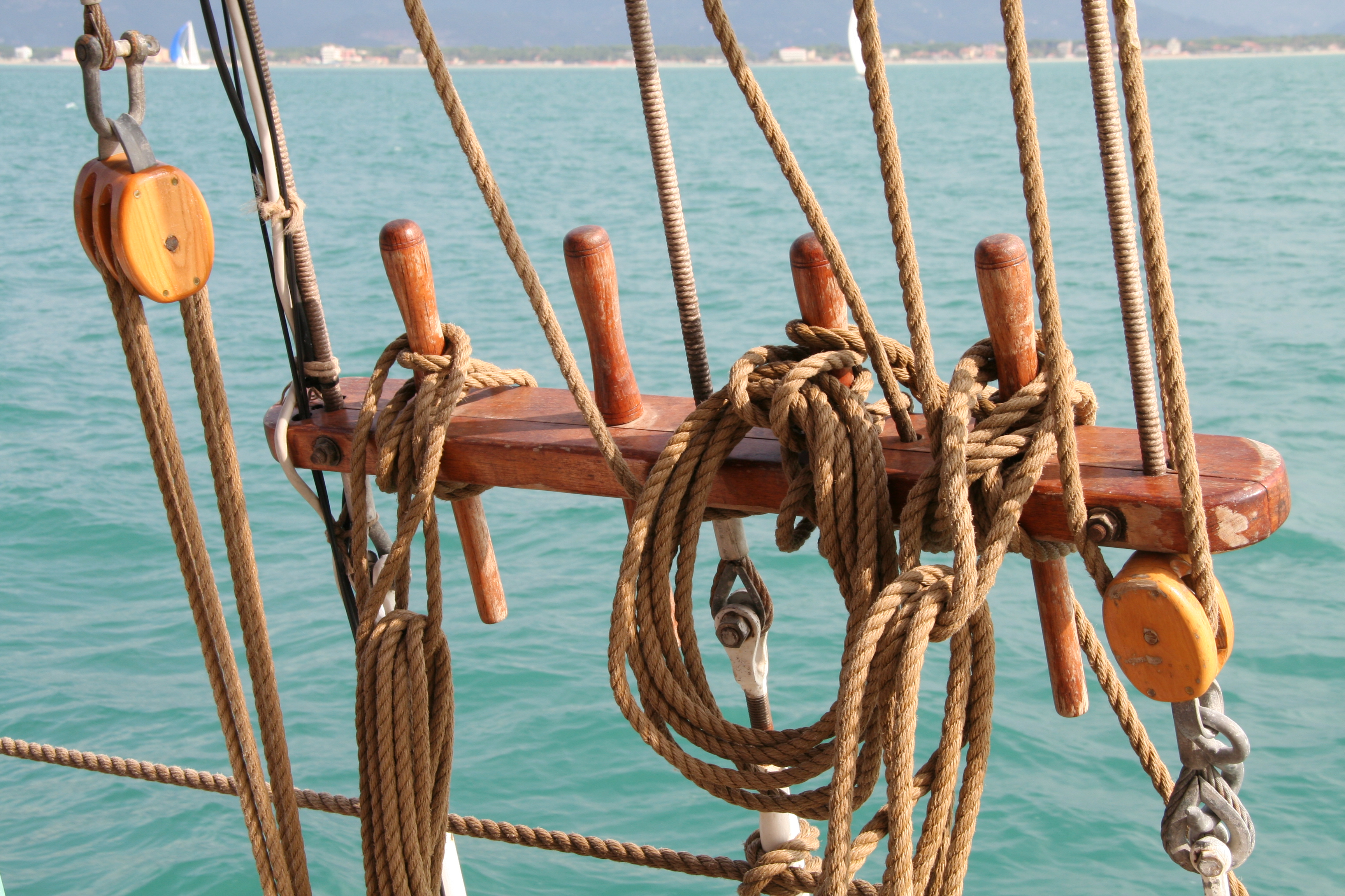 Antica attrezzatura navale di bordo (2)